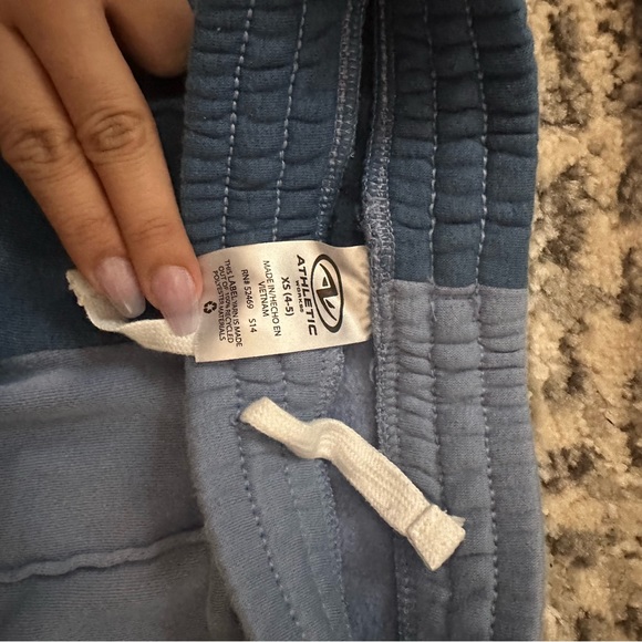 Girls Size 4-5 - 4 piece bundle - Picture 4 of 8